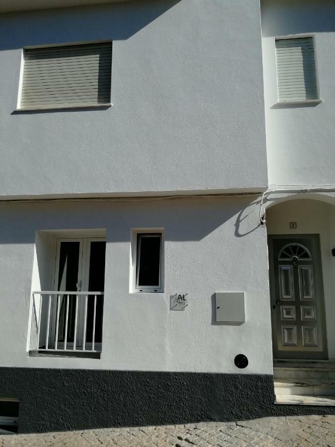 Ocean'S 7 - Lagos Guest House Exterior photo